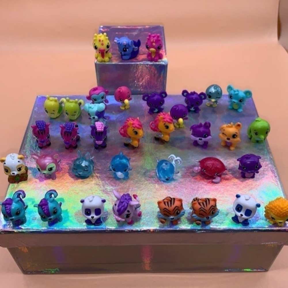 Hatchimals CollEGGtibles lot Mini figures 40 pieces glitter animals